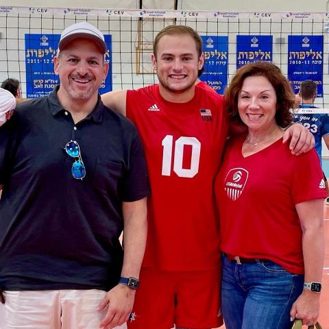 Jake Kaplan (center) with his father, Jeff, and mother, Erin, at the 21st Maccabiah Games